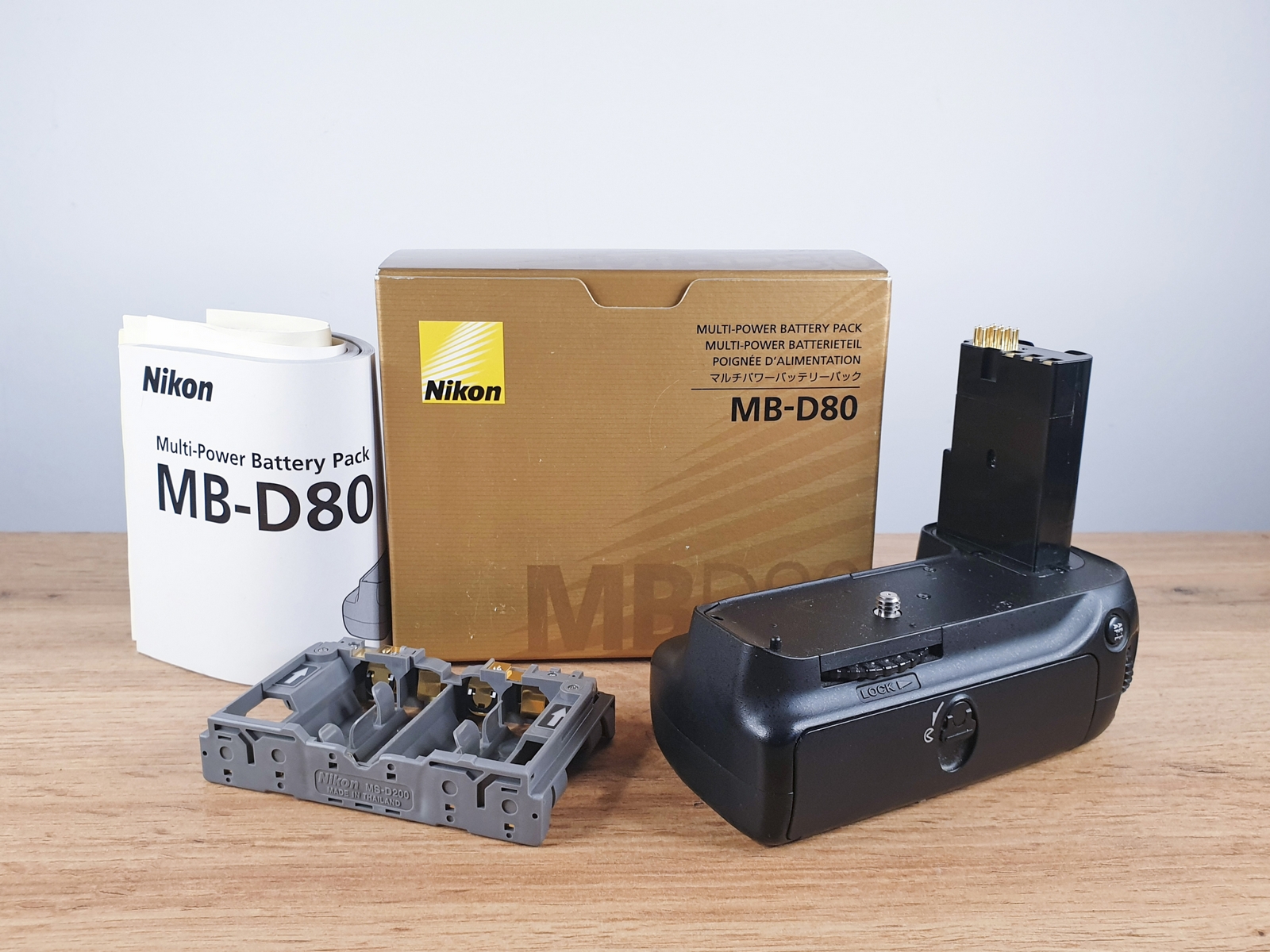 Oryginalny pojemnik na baterie NIKON MB-D80 (produkt używany)